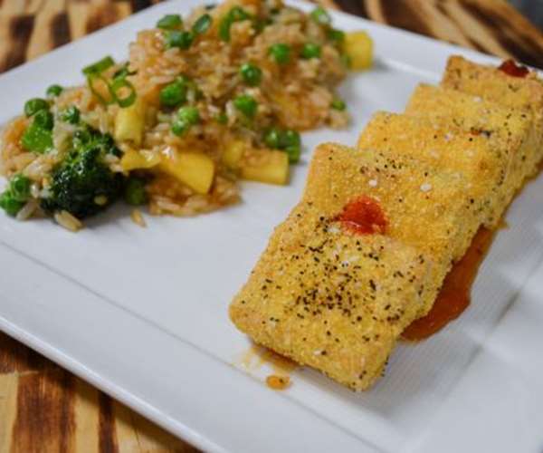  Spicy Honey Garlic Tofu - Cornmeal Crusted Fried Tofu / Green Peas / Broccoli / Pineapple / Scallions / Fried Rice